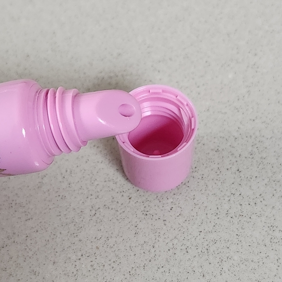 Estée Lauder x Ladurée Lipstick & Limited Edition Lip Gloss with Cosmetic Bag - Picture 8 of 10